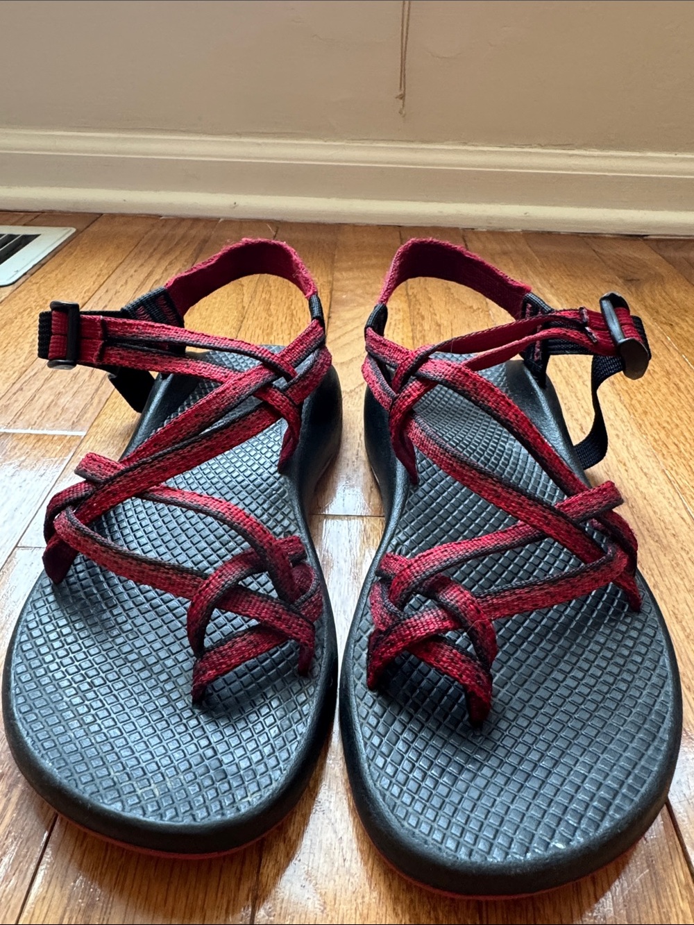Chaco ZX/2 Red Black Hiking Sandals Vibram Sole Womens 8